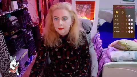 Snapshot of delicecat chatting on 10-17-25, 08:11 Delicacat online show from 10-17-25, 08:11