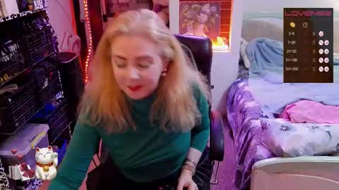 Delicacat online show from 10-22-25, 11:04