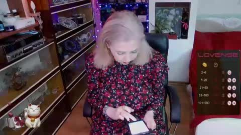Delicacat online show from 06-02-26, 10:06