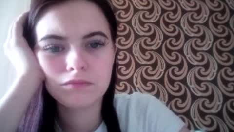 Kiki online show from 06-17-26, 05:54