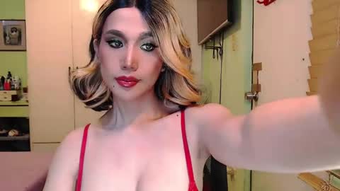 Mercedes online show from 12-14-24, 06:56