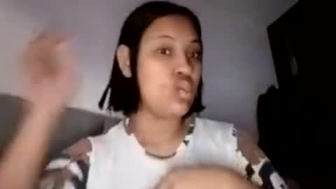 Snapshot of delicious_sarah07 chatting on 07-24-26, 05:00 Sarah online show from 07-24-26, 05:00