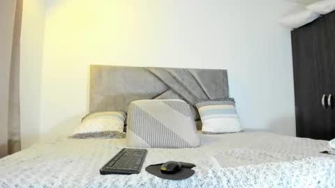 Jean paul and Salome online show from 02-07-26, 10:41