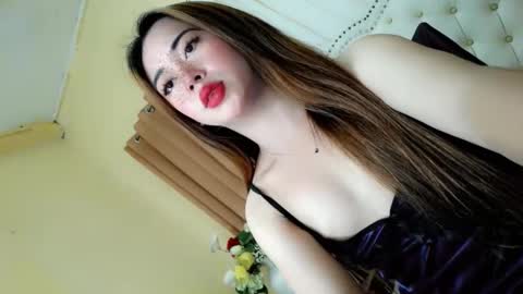 Snapshot of deliciously_sophie chatting on 04-20-26, 03:31 Sophie online show from 04-20-26, 03:31