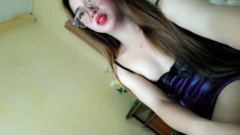 Snapshot of deliciously_sophie chatting on 04-21-26, 02:51 Sophie online show from 04-21-26, 02:51