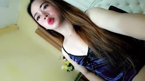 Snapshot of deliciously_sophie chatting on 04-27-26, 01:58 Sophie online show from 04-27-26, 01:58