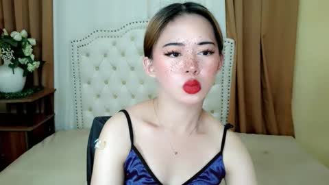 Snapshot of deliciously_sophie chatting on 04-30-26, 07:36 Sophie online show from 04-30-26, 07:36