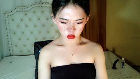 Sophie online show from 06-28-26, 03:40