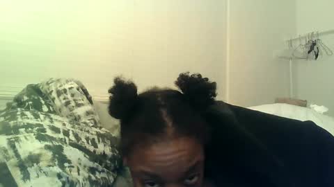 Snapshot of delightfuldark chatting on 02-25-25, 04:46 delightfuldark online show from 02-25-25, 04:46