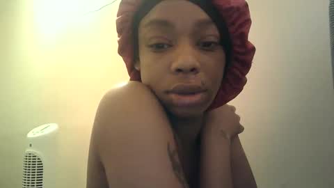 Snapshot of delightfuldark chatting on 03-07-25, 03:39 delightfuldark online show from 03-07-25, 03:39