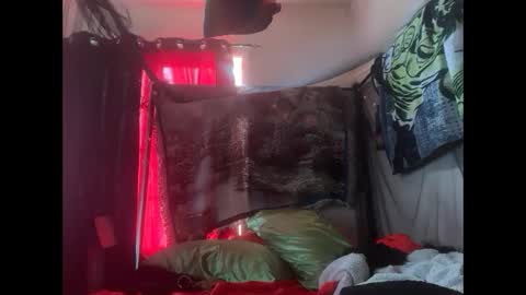 Snapshot of delightfuldark chatting on 09-17-25, 07:15 delightfuldark online show from 09-17-25, 07:15