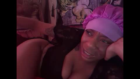 Snapshot of delightfuldark chatting on 10-06-25, 08:17 delightfuldark online show from 10-06-25, 08:17