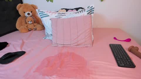 Delilah  online show from 09-12-25, 11:37