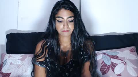 Snapshot of delilah_blazee chatting on 01-23-25, 05:52 Delilah Blaze online show from 01-23-25, 05:52