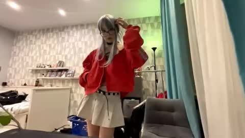 Mila online show from 11-15-25, 04:25