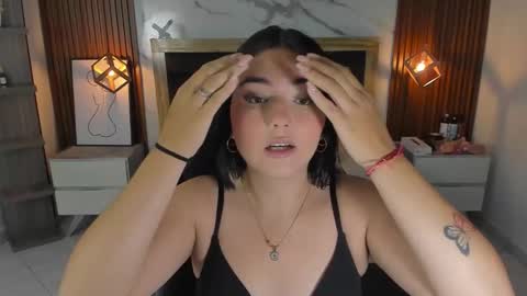 delilaquinn online show from 11-10-25, 12:15