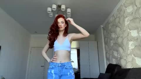 Snapshot of delisasengbusch chatting on 03-13-26, 07:26 Mila online show from 03-13-26, 07:26