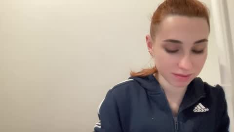 Delivery      online show from 01-02-25, 02:33