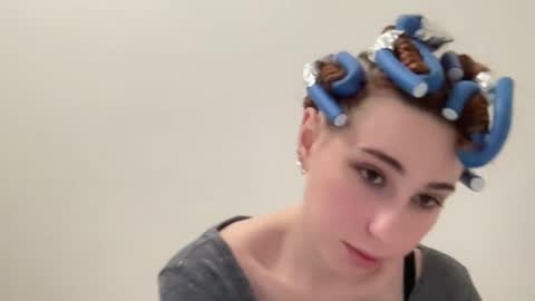 Delivery      online show from 01-12-25, 01:11