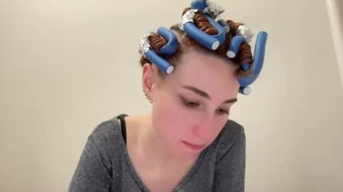 Delivery      online show from 01-12-25, 05:24