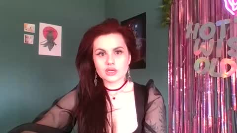 dellacrush_ online show from 02-06-25, 02:04