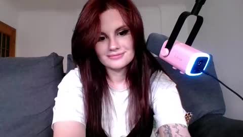 dellacrush_ online show from 03-11-25, 06:08