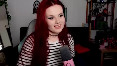 dellacrush_ online show from 11-24-25, 06:07