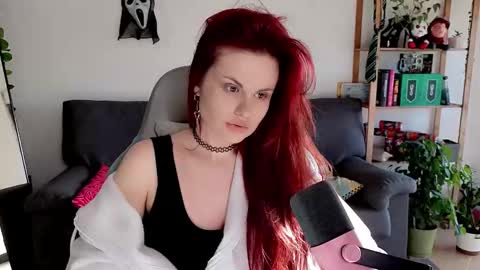 dellacrush_ online show from 12-02-25, 09:14