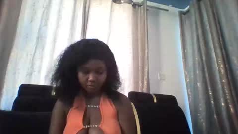 dellarine517299 online show from 01-15-26, 09:03