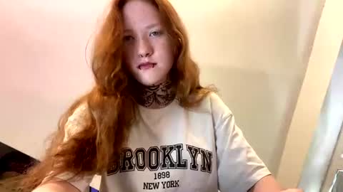 Snapshot of dellastraley chatting on 07-24-26, 09:29 Aneka online show from 07-24-26, 09:29