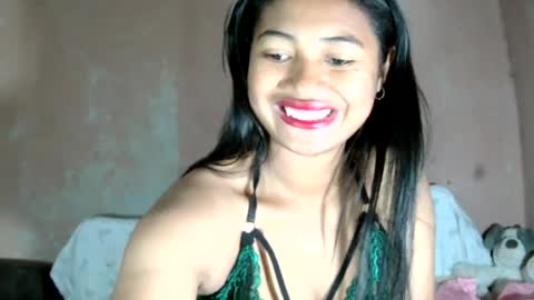 Snapshot of delorahoneyy chatting on 07-20-26, 04:27 Angels online show from 07-20-26, 04:27