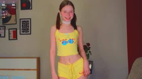 Delora online show from 03-11-25, 09:48