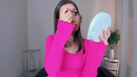 Snapshot of deloresschiller chatting on 03-19-26, 01:15 Eliza online show from 03-19-26, 01:15