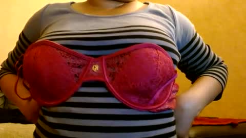 Snapshot of delphine_x chatting on 01-07-25, 09:35 Delphine online show from 01-07-25, 09:35