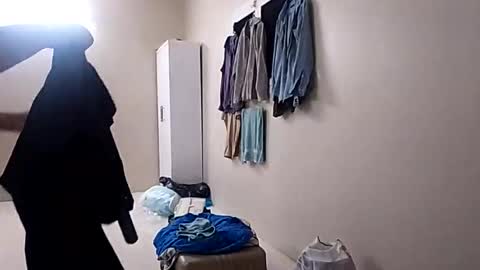 Snapshot of deltauro123 chatting on 01-10-26, 10:17 deltauro123 online show from 01-10-26, 10:17