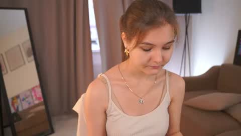 Hi my name is Sari nice to see you in my Room online show from 06-30-26, 04:13