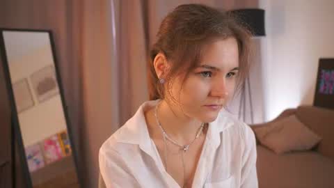 Hi my name is Sari nice to see you in my Room online show from 07-03-26, 04:19