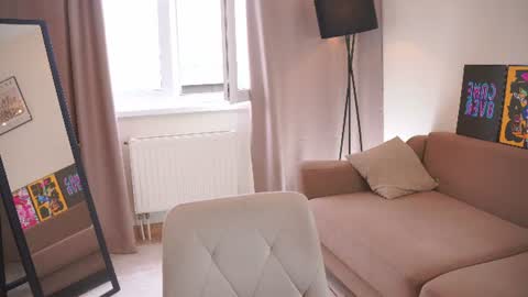 Hi my name is Sari nice to see you in my Room online show from 07-30-26, 04:11