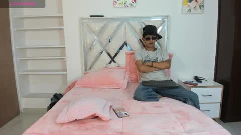 Demian and Salvatore online show from 09-22-25, 12:29