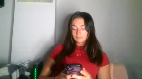 Snapshot of demiibear chatting on 06-21-26, 12:46 Demi online show from 06-21-26, 12:46