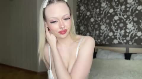 Demi online show from 12-02-25, 11:59