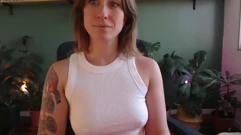 demmetria online show from 12-19-25, 05:09