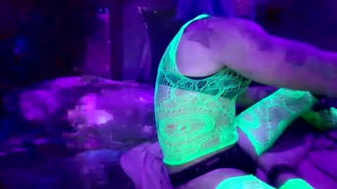 Snapshot of demondelight666 chatting on 12-22-25, 01:19 Demondelight666 online show from 12-22-25, 01:19