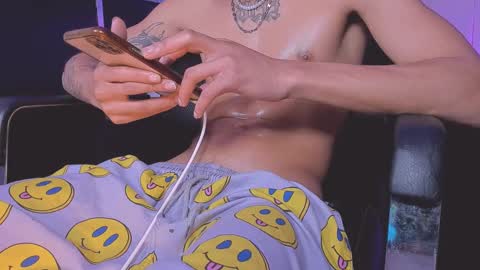 Snapshot of demonkush_ chatting on 03-12-25, 09:55 DemonKush online show from 03-12-25, 09:55