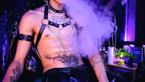 Snapshot of demonkush_ chatting on 10-22-25, 08:03 DemonKush online show from 10-22-25, 08:03