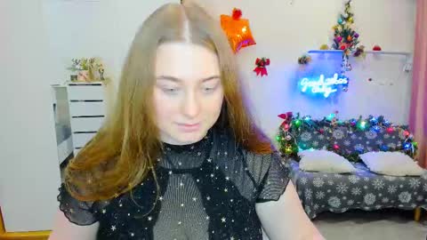 Snapshot of demure_soul chatting on 12-03-24, 06:15 Sophie online show from 12-03-24, 06:15