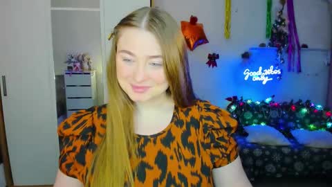 Snapshot of demure_soul chatting on 12-05-24, 04:01 Sophie online show from 12-05-24, 04:01