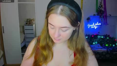 Snapshot of demure_soul chatting on 01-13-25, 05:55 Sophie online show from 01-13-25, 05:55
