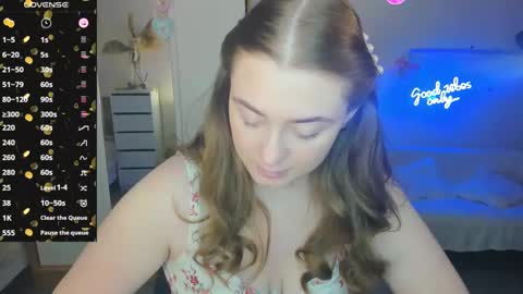 Snapshot of demure_soul chatting on 02-20-25, 03:01 Sophie online show from 02-20-25, 03:01