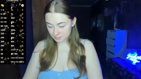 Snapshot of demure_soul chatting on 03-09-25, 12:42 Sophie online show from 03-09-25, 12:42